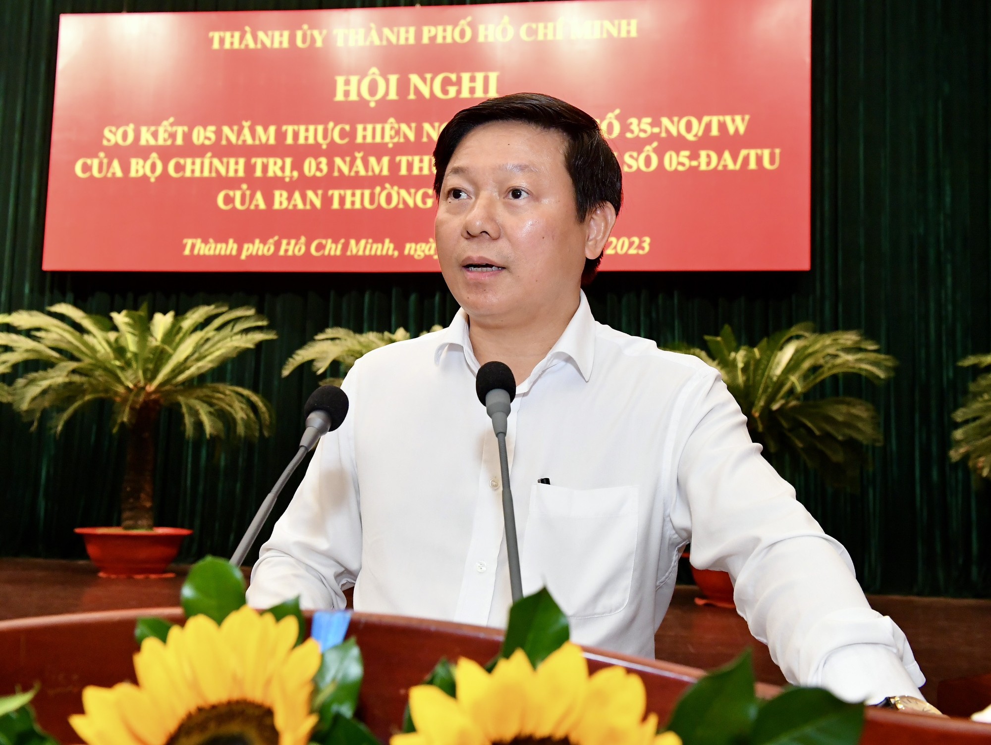 Phó Trưởng Ban Tuyên giáo Trung ương Trần Thanh Lâm phát biểu tại hội nghị (Ảnh: Việt Dũng).